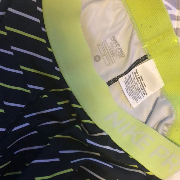 Not my size, and I have no use for them. - Picture 5 of 6